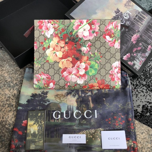 Gucci手包 430268 古馳爆款天竺葵花大氣手拿包  gqy3509